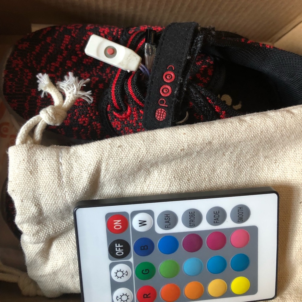 COODO CDR2010 LED Shoes Remote Control w/ USB Boys